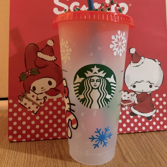 Starbucks Hello Kitty Christmas Cup - Picture 3 of 5